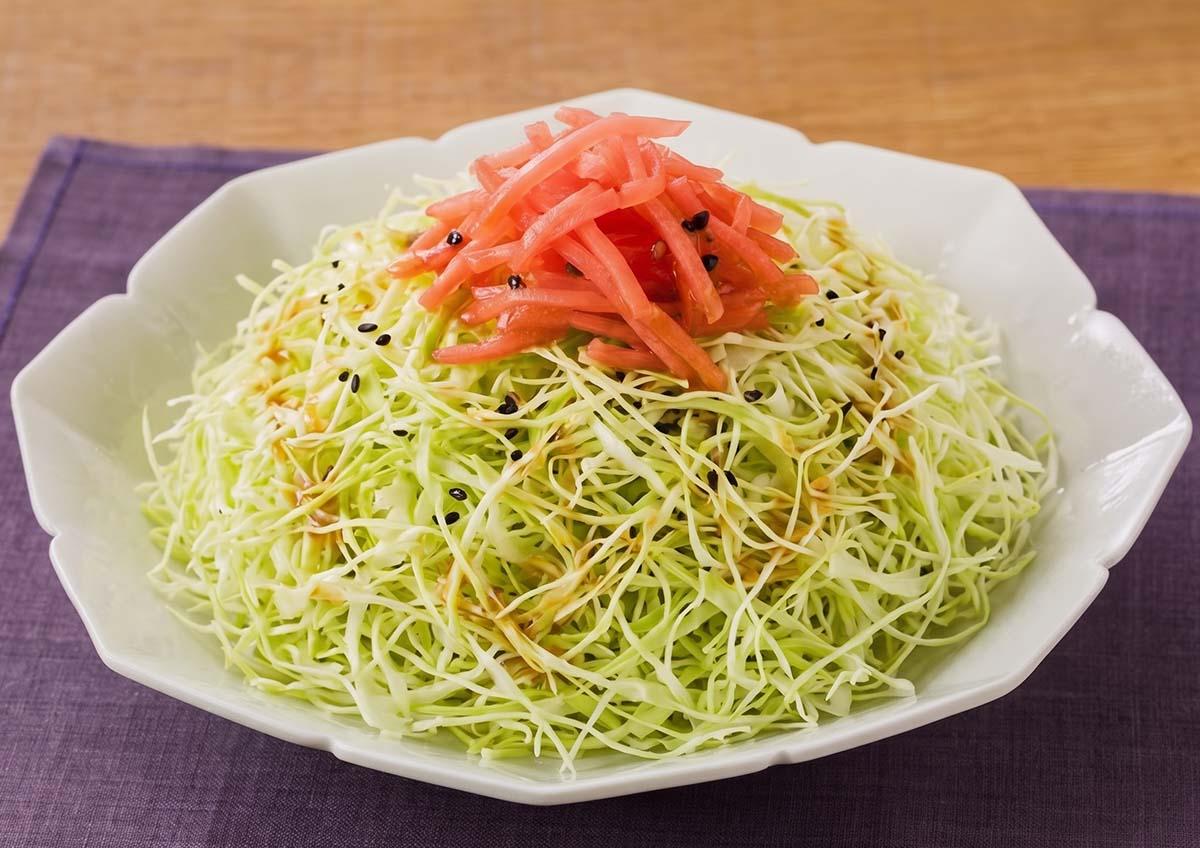 千切りキャベツと紅しょうがの醤油胡麻だれ