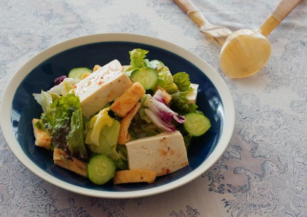 豆腐と油揚げのイタリアントスサラダ