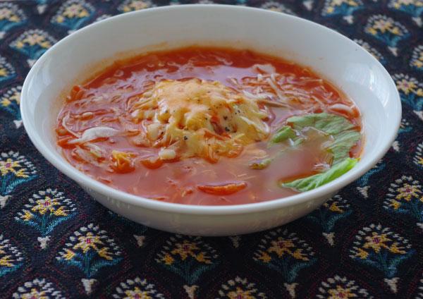 ミックスサラダのトマトチーズスープ
